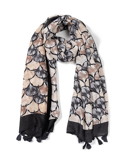 PETALS PRINT SCARF Gregory Ladner Promotions trends 2022 | Quality ...